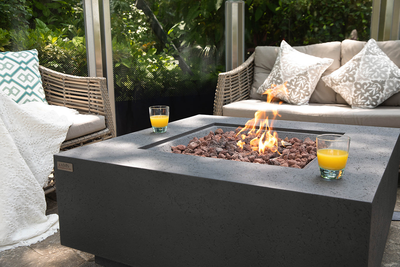 BROOKLYN Fire Table - Square (40x40x17")
