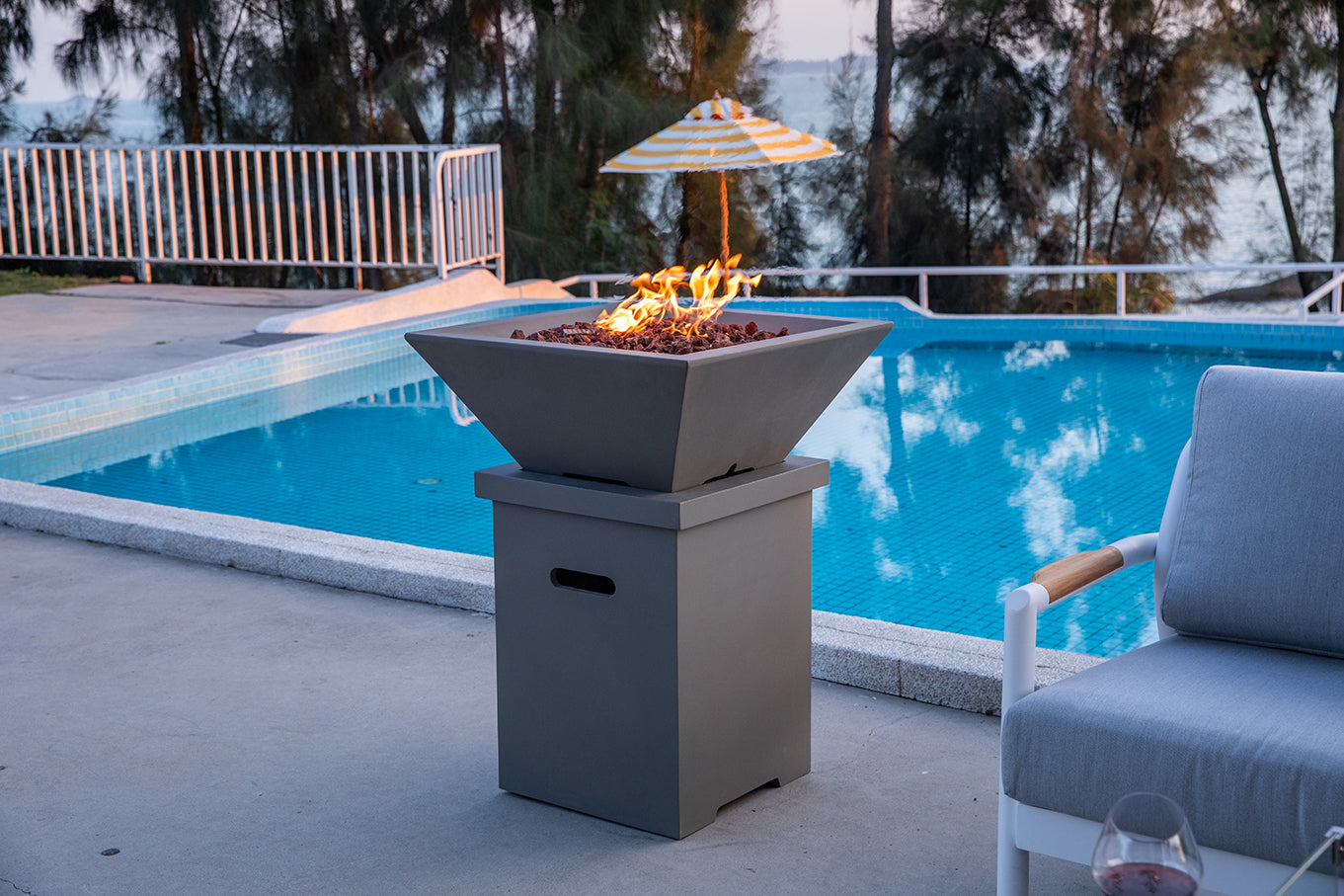 ROCKLAND Pool Fire Bowl Only- Square (27x27x11")